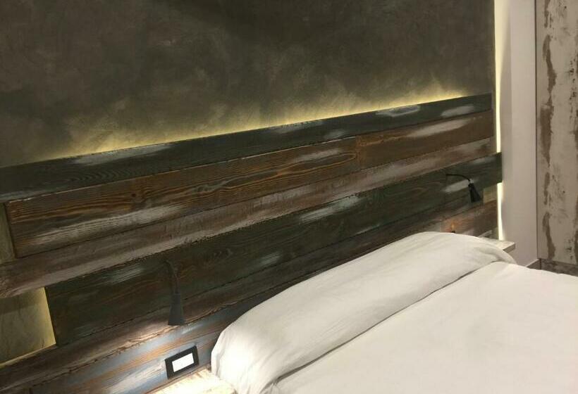 スタンダードルーム, Domus Vesuvio