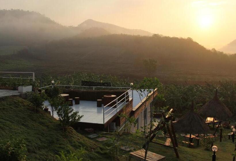 Номер Стандарт Трехместный, Baan Mai Hom Resort Suan Phueng