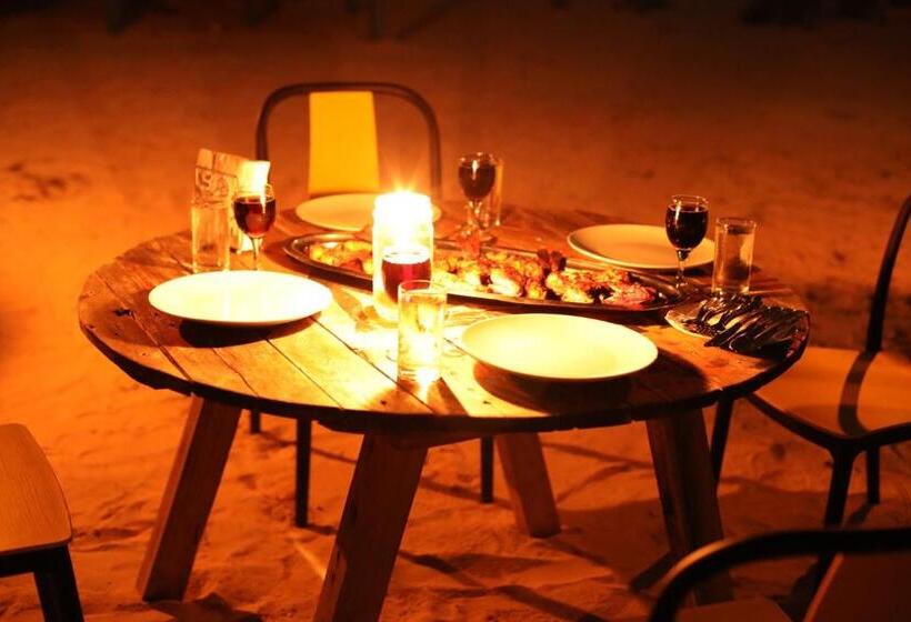 اتاق استاندارد, Moodhu Surf House
