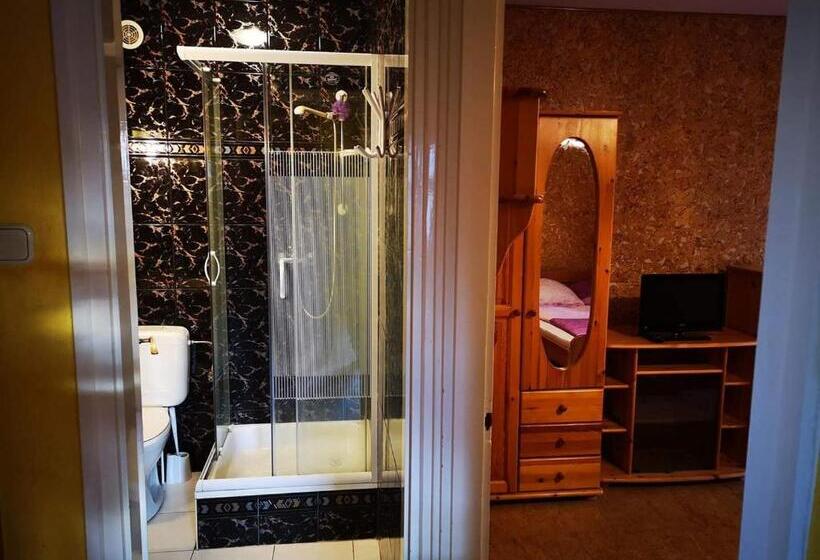 Standard room with outdoor bath, Széplak Apartman