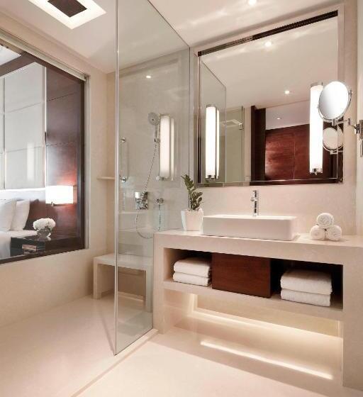 带大床的豪华间, Courtyard By Marriott Pune Chakan