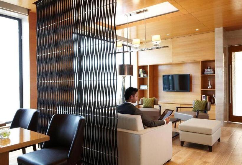 带大床的行政房间, Courtyard By Marriott Pune Chakan