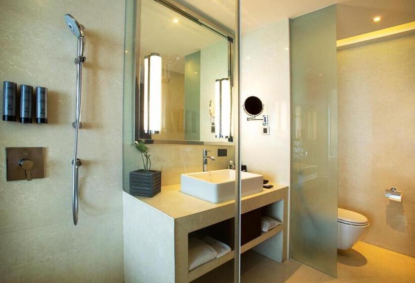 带大床的行政房间, Courtyard By Marriott Pune Chakan
