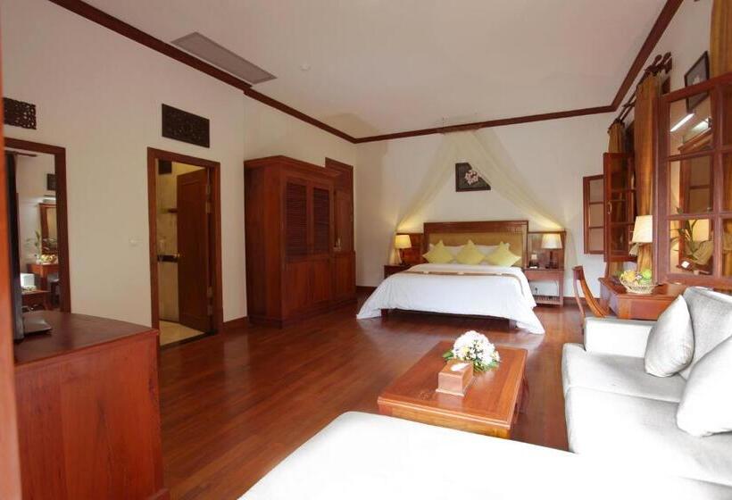 ویلای لوکس 1 خوابه, Sokhalay Angkor Villa Resort