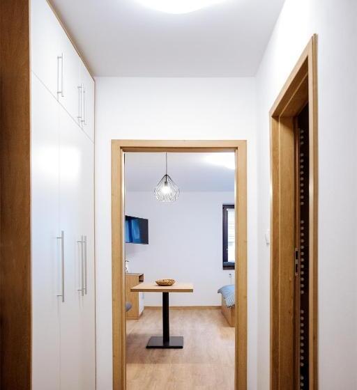 Номер Стандарт, Apartmány Na čtvrtích