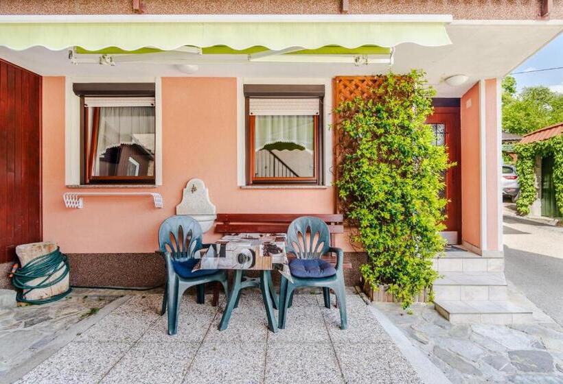 استودیوی استاندارد, Apartment & Rooms Bruna Vučič