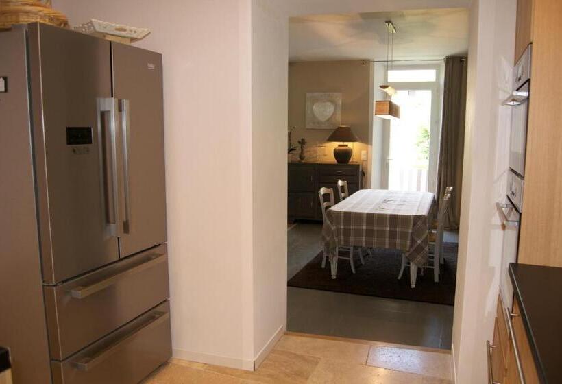 Апартаменты 2 Спальни, Appart Hôtel 27 Le Lion D Or