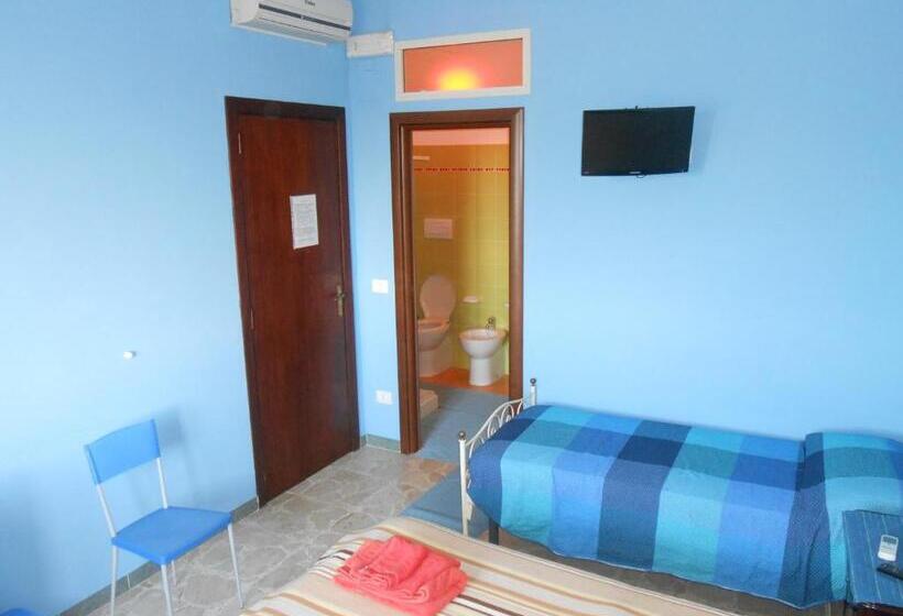Номер Стандарт Вид на Море, B&b Ro.ma