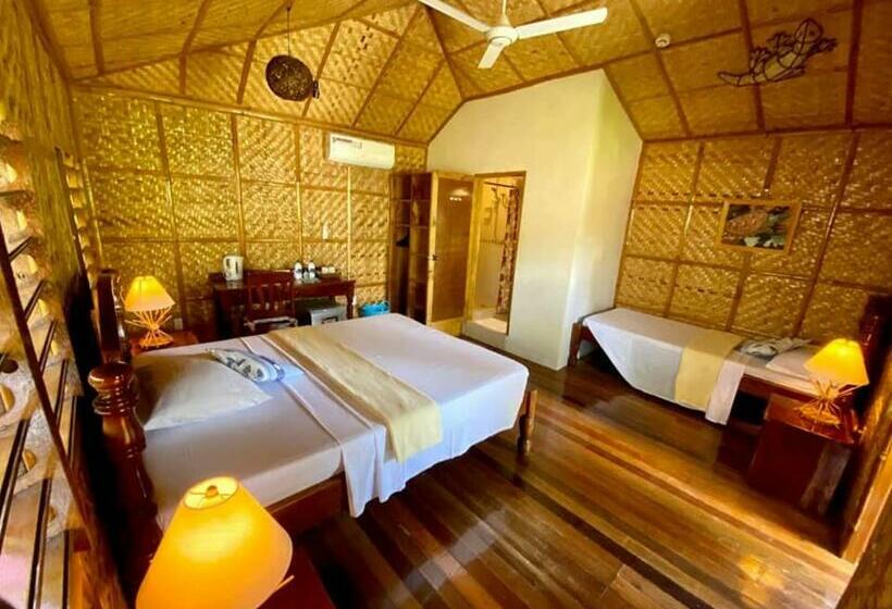 Номер Deluxe с Балконом, Magic Island Dive Resort