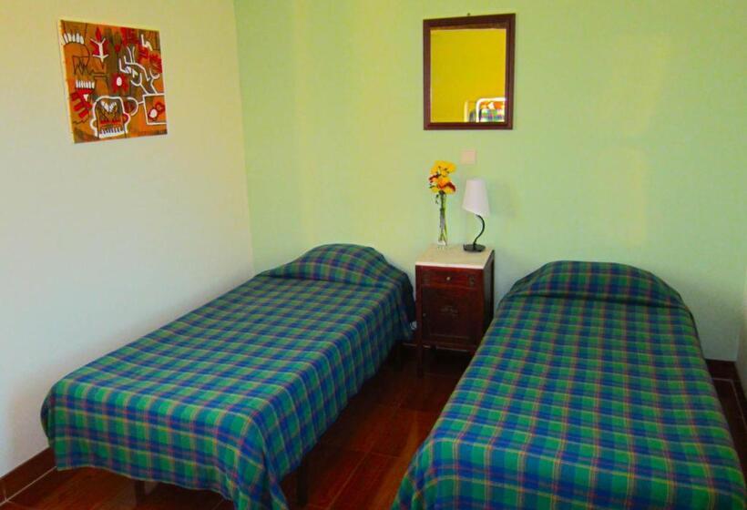 اتاق خانوادگی با سرویس بهداشتی مشترک, Duas Nações Guest House
