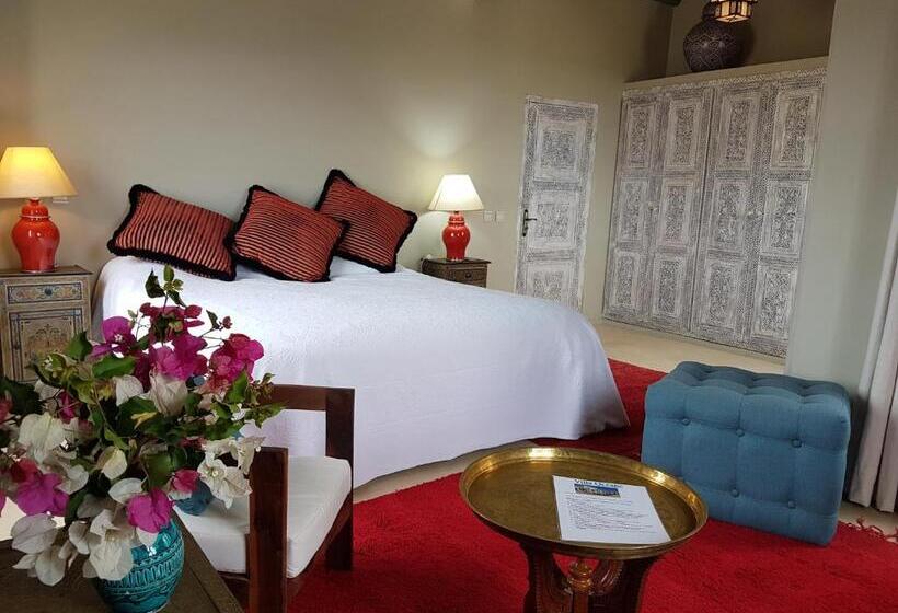 Номер Стандарт с Балконом, Maison D Hôtes, Spa Et Yoga Villa Océane