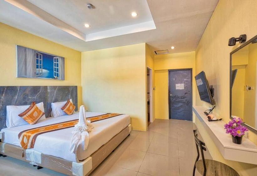 Номер Стандарт с Балконом, Tj Patong Hotel   Sha Plus