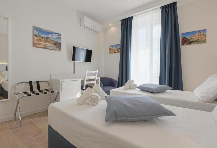 Номер Deluxe Вид на Море, Esseneto Rooms