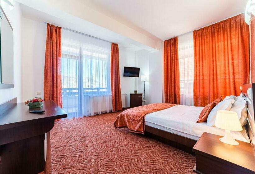 Номер Deluxe с Балконом, Pensiunea Constanta