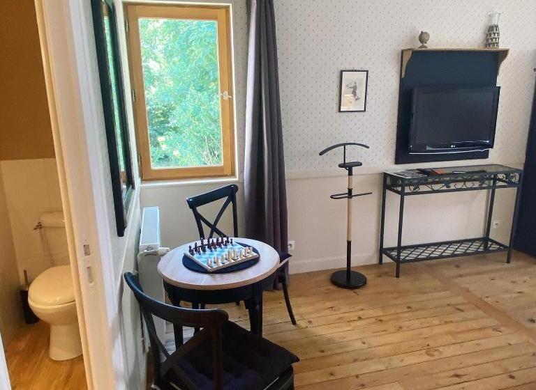 Трехместный Номер Стандарт Вид на Сад, Les Bergeronnettes   Chambres D Hôtes Bergerac