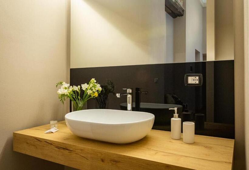 اتاق سوپریور سه تخته, Divisi Suites & Spa