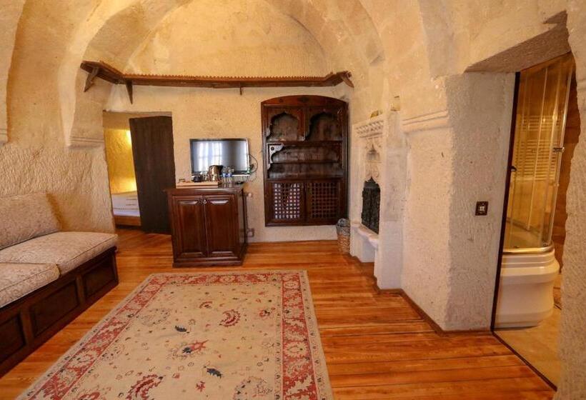 מיטת קינג בסוויטה, Sultan Cave Suites