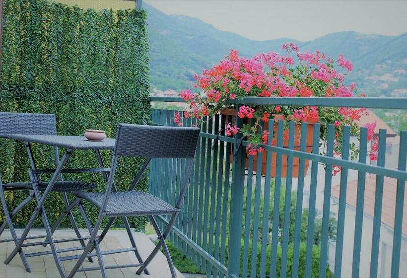 Номер Стандарт с Балконом, Oltre La Costa