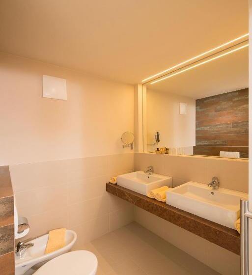 Номер Стандарт с Балконом, Genusshotel Goldene Rose