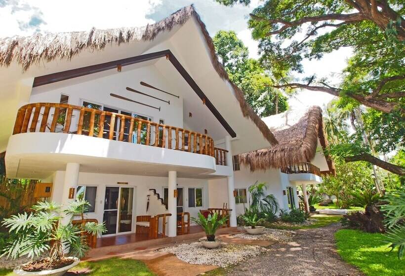 Люкс, Pura Vida Beach & Dive Resort