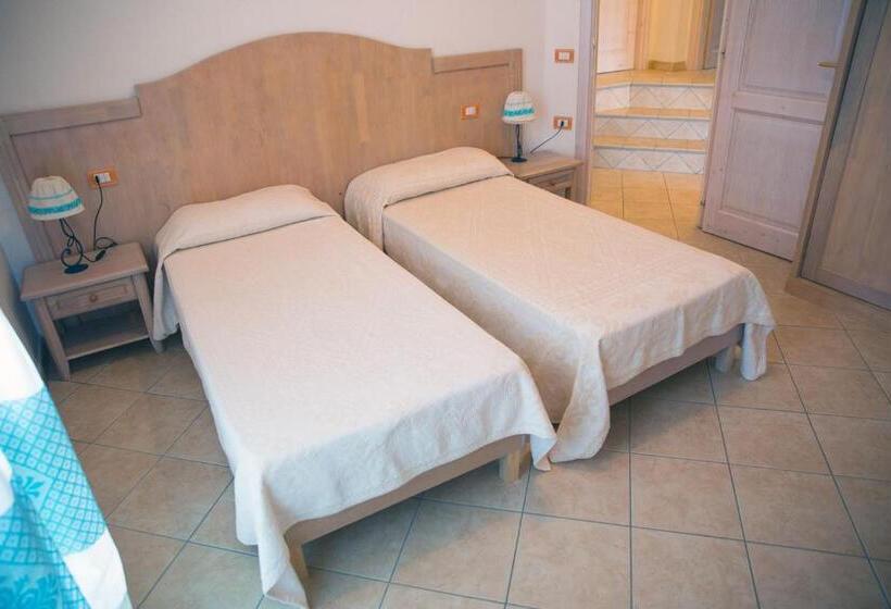 Апартаменты 3 Спальни, Residence Corte Dei Venti
