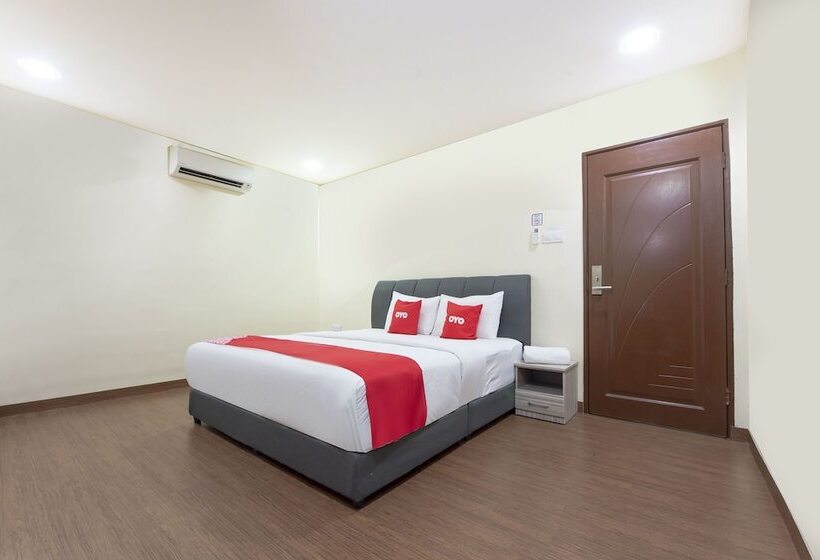 Camera Deluxe, Oyo 90380 Hotel Jasin
