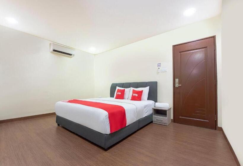 Camera Deluxe, Oyo 90380 Hotel Jasin