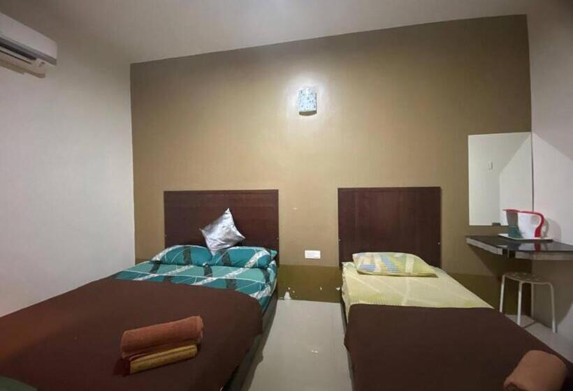 Номер Стандарт Трехместный, Tgl Aparthotel Tanjung Lumpur