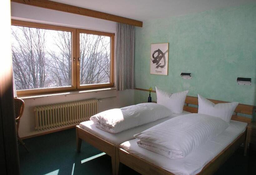 Номер Стандарт, Humboldt-haus