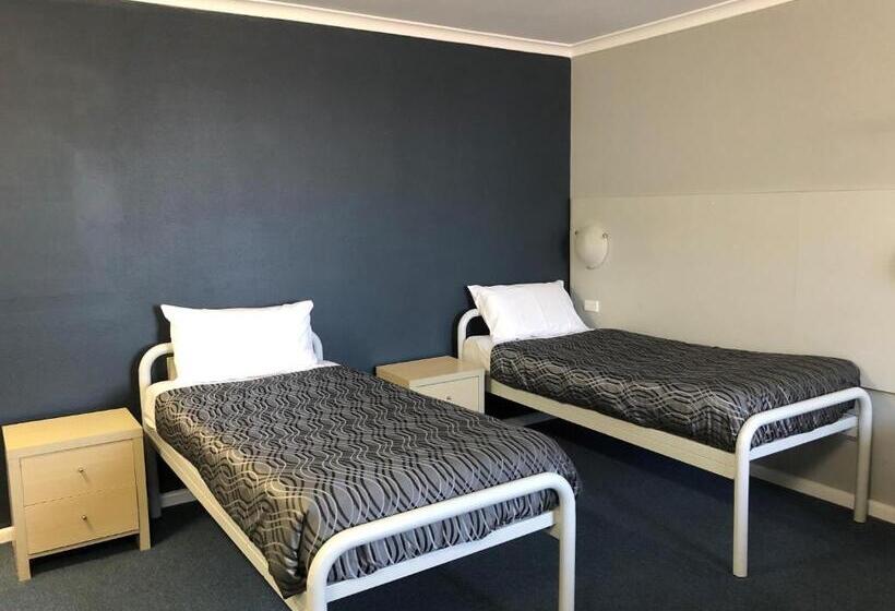 标准间, Flinders Motel