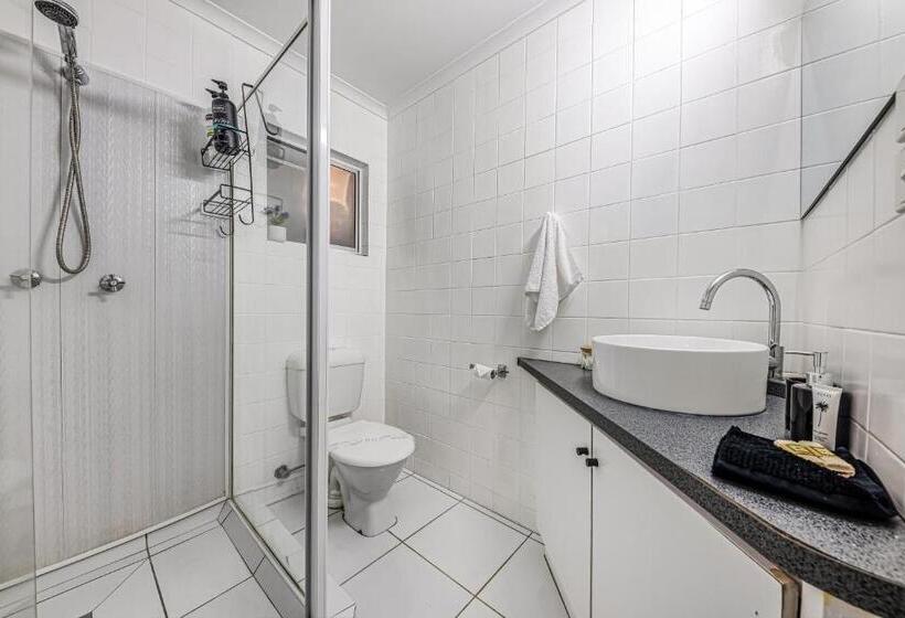 Апартаменты 2 Спальни, Beachcomber Peregian Beach