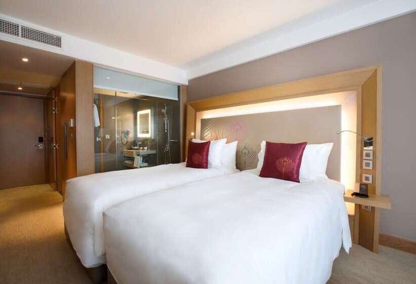 اتاق لوکس, Novotel Yangon Max