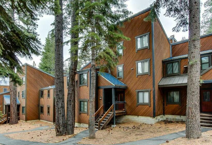 标准工作室, Aspen Grove Hideaway