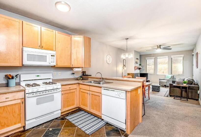 침실 1개 아파트, Cozy Crestview Condo