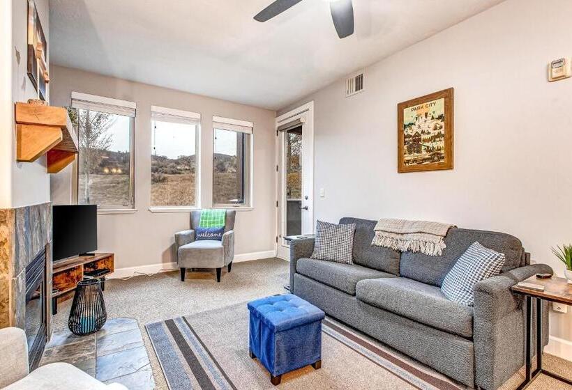 침실 1개 아파트, Cozy Crestview Condo
