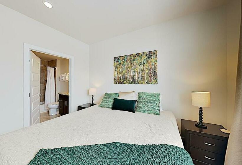 Апартаменты 3 Спальни, La Bonte Townhomes Unit 304