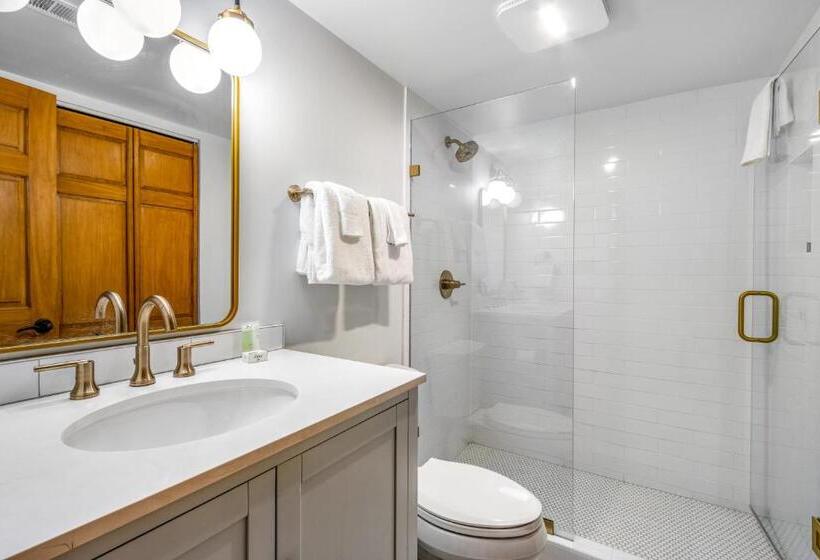 Апартаменты 2 Спальни, 2 Bed 2 Bath Apartment In Avon