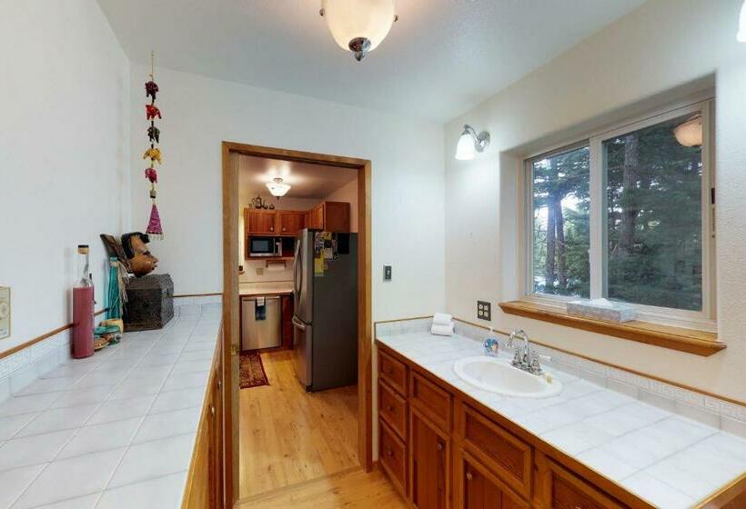 Студия Стандарт, Jewel Chalet