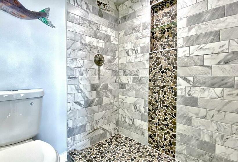 Апартаменты 2 Спальни, Beach Place 1 404