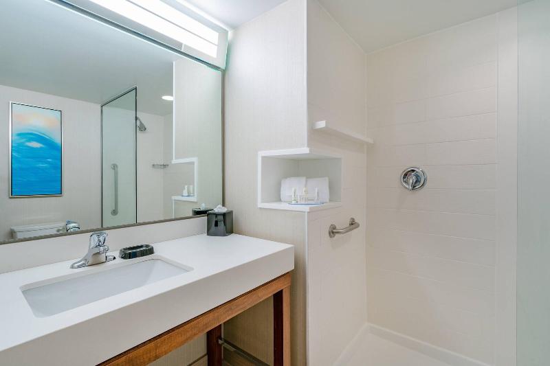 스탠다드 룸 킹사이즈 침대, Courtyard By Marriott Wilkes Barre Arena