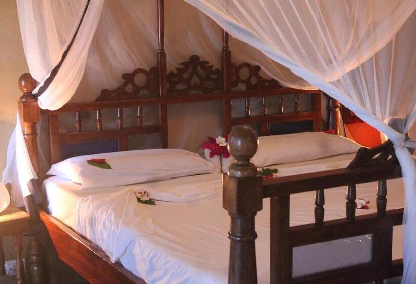 Triple Room Sea View, The Beach B&b