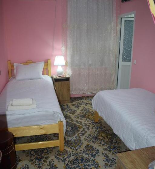 シティビューのデラックスルーム, Musobek Guest House