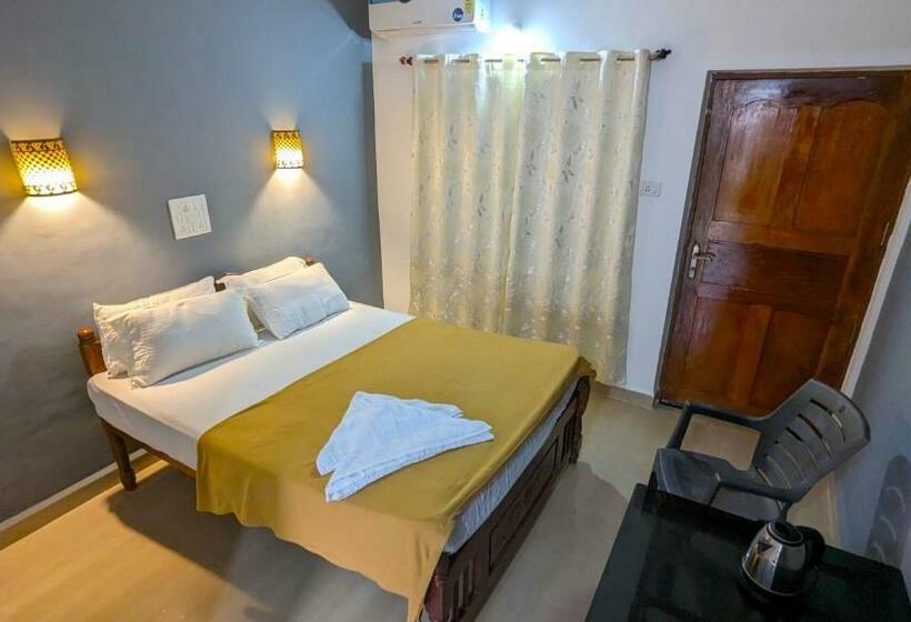 Номер Стандарт Вид на Сад, Santana Guest House