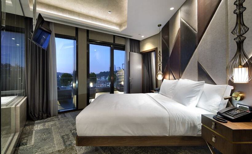 스위트 킹사이즈 침대, Doubletree By Hilton Hotel Istanbul   Piyalepasa