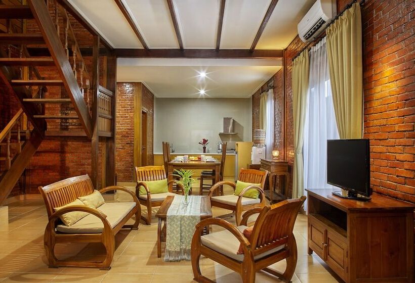 Вилла Deluxe 3 Спальни, Jambuluwuk Convention Hall & Resort Puncak