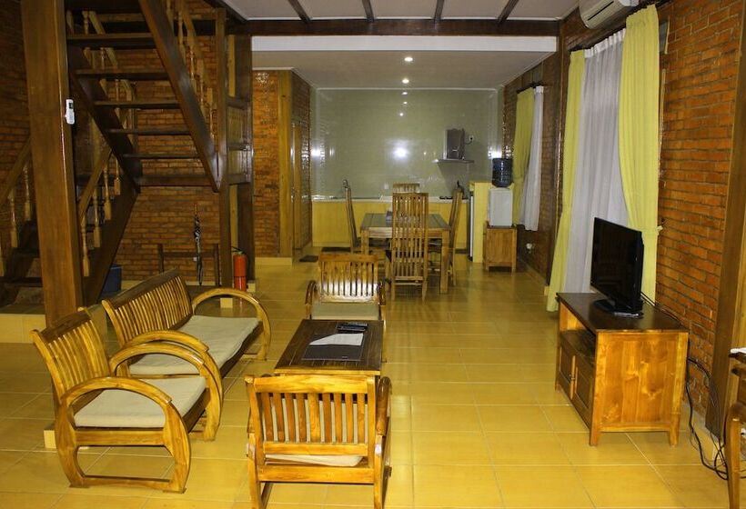Вилла Premium 3 Спальни, Jambuluwuk Convention Hall & Resort Puncak