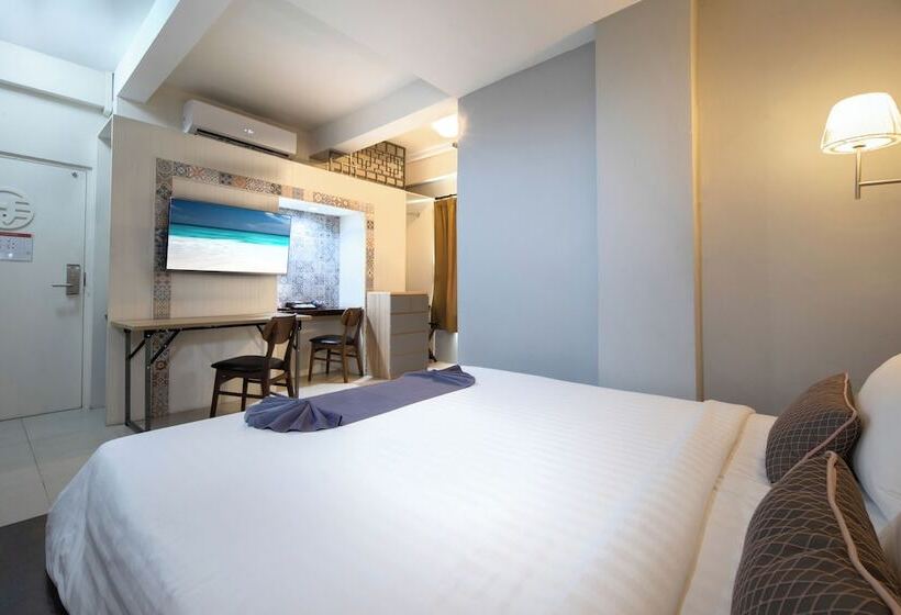 اتاق لوکس, Montree Phuket Hotel, Sha Extra Plus