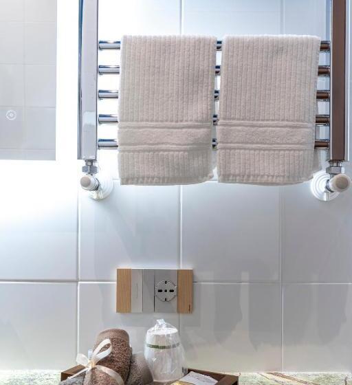 اتاق لوکس, Varese Suites