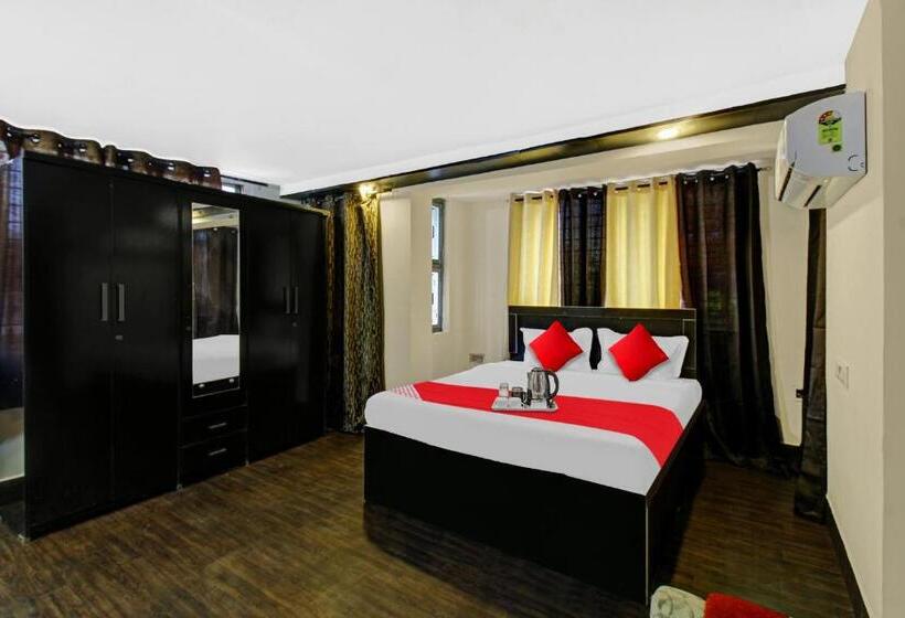 スタンダードルーム, Flagship Gopika Stay Inn
