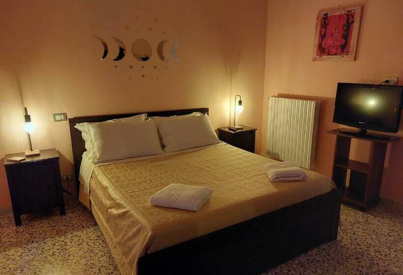 Номер Стандарт с Террасой, Mezzaluna Guest House